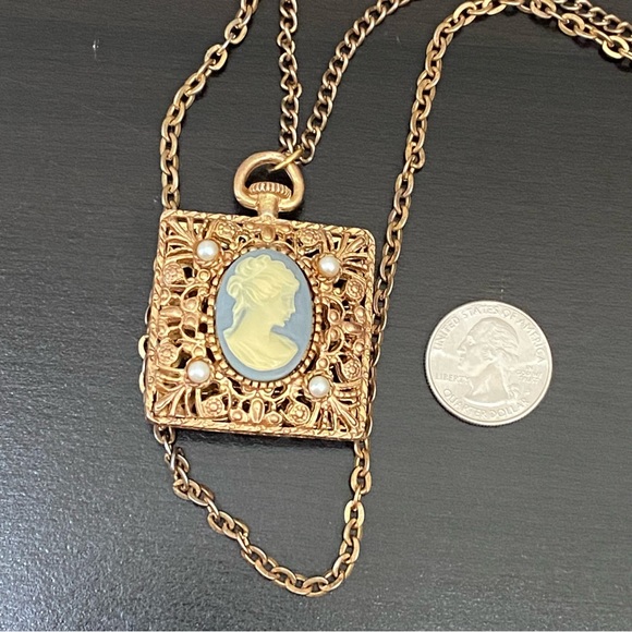 Vintage Unsigned Victorian Lady Cameo Pendant Necklace - Picture 9 of 15